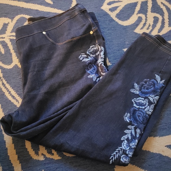 Luxe Denim Denim - Embroidery Designed Jeans